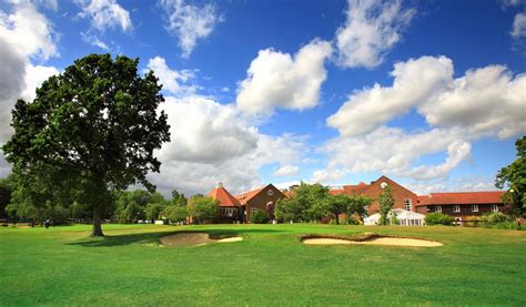 Welcome to Delta Hotels Tudor Park Country Club .